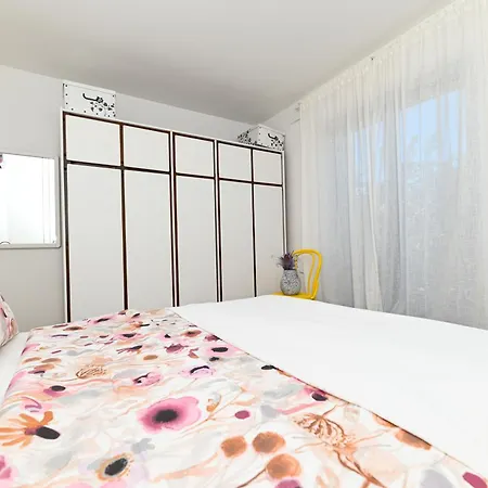 Downtown Maar Apartmán Trogir
