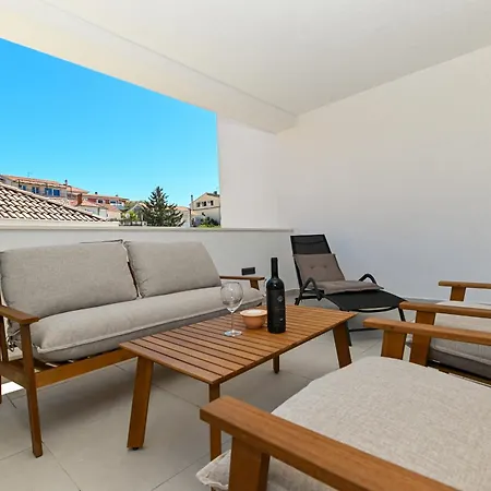 Downtown Maar شقة